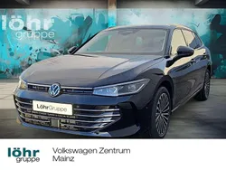 Grenadillschwarz metallic Gebraucht 2025 VW Passat Elegance Kombi | 42.780 € (Superpreis)