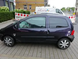 Violet Gebraucht 2004 Renault Twingo Kleinwagen | 1.800 €