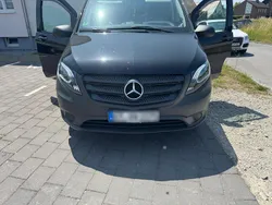 Schwarz Gebraucht 2015 Mercedes Vito Van / Kleinbus | 22.800 €