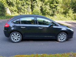 Schwarz Gebraucht 2005 Citroën C4 Exclusive Limousine | 3.250 € (Etwas zu teuer)