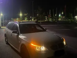 Weiß Gebraucht 2010 BMW 530 M Sport Kombi | 5.800 €