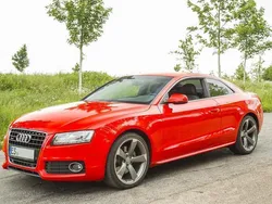 Rot Gebraucht 2010 Audi A5 Design Coupé | 13.499 € (Etwas zu teuer)