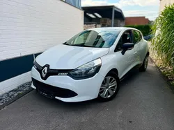 Weiß Gebraucht 2015 Renault Clio IV Expression Kleinwagen | 5.990 € (Fairer Preis)