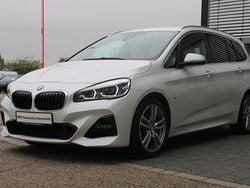 Weiß Gebraucht 2021 BMW 220 Gran Tourer M Sport Van / Kleinbus | 25.979 € (Fairer Preis)