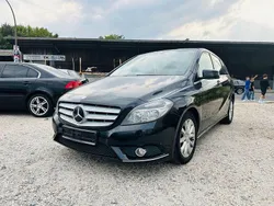 Schwarz Gebraucht 2013 Mercedes B180 Van / Kleinbus | 5.499 € (Fairer Preis)