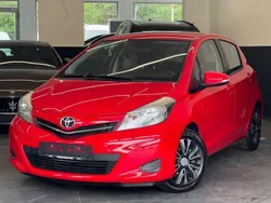 Rot Gebraucht 2012 Toyota Yaris Life Limousine | 6.490 € (Fairer Preis)