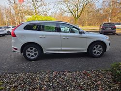 Weiß Gebraucht 2011 Volvo XC60 SUV | 13.500 €