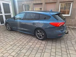 Blau Gebraucht 2022 Ford Focus ST-Line Limousine | 14.299 € (Fairer Preis)