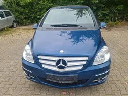 Blau Gebraucht 2010 Mercedes B180 Van / Kleinbus | 2.500 € (Fairer Preis)