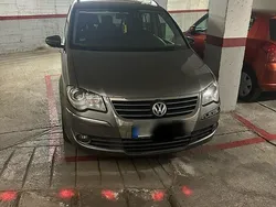 Grau Gebraucht 2010 VW Touran Van / Kleinbus | 6.000 € (Superpreis)