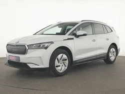 Moon weiss Gebraucht 2023 Skoda Enyaq iV Loft SUV | 22.828 € (Guter Preis)