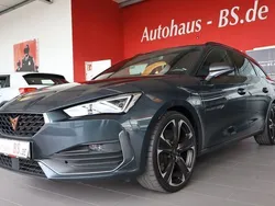 Grau Gebraucht 2022 Cupra Leon VZ Limousine | 25.749 € (Fairer Preis)