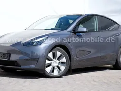 Grau Gebraucht 2022 Tesla Model Y Long Range SUV | 51.950 €