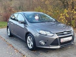 Braun Gebraucht 2014 Ford Focus Champions Edition Limousine | 9.790 € (Etwas zu teuer)