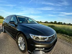 Grau Gebraucht 2018 VW Passat R-line Kombi | 21.350 € (Etwas zu teuer)