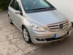 Silber Gebraucht 2006 Mercedes B200 Van / Kleinbus | 5.600 € (Etwas zu teuer)