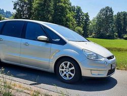 Silber Gebraucht 2009 Ford S-MAX Van / Kleinbus | 4.650 € (Etwas zu teuer)