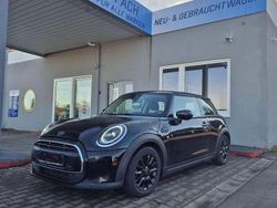 Schwarz Gebraucht 2021 Mini ONE Kleinwagen | 16.899 € (Fairer Preis)