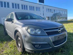 Grau Gebraucht 2005 Opel Astra Edition+ Limousine | 1.700 € (Fairer Preis)