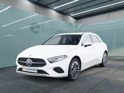 Weiß Gebraucht 2024 Mercedes A250 Progressive Limousine | 32.450 € (Fairer Preis)