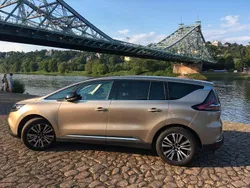 Beige Gebraucht 2015 Renault Espace Initiale Paris Van / Kleinbus | 12.800 € (Fairer Preis)