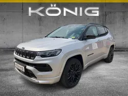 Grau Gebraucht 2022 Jeep Compass SUV | 27.777 € (Fairer Preis)