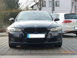Blau Gebraucht 2009 BMW 320 Comfort Edition Coupé | 12.950 €