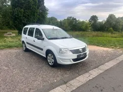 Weiß Gebraucht 2012 Dacia Logan Limousine | 2.000 € (Guter Preis)