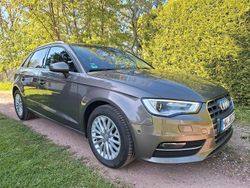 Braun Gebraucht 2015 Audi A3 Kleinwagen | 8.700 €