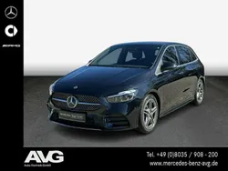 lack kosmosschwarz Gebraucht 2023 Mercedes B200 AMG line Van / Kleinbus | 35.800 € (Teuer)