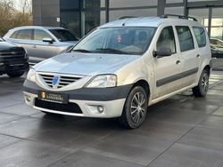 Grau Gebraucht 2007 Dacia Logan Lauréate Limousine | 2.190 € (Fairer Preis)