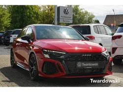 Rot Gebraucht 2023 Audi RS3 Sportback Sport Kleinwagen | 59.990 € (Guter Preis)