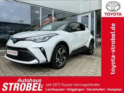Platinumweiß perleffekt/ dach schwarz Gebraucht 2022 Toyota C-HR Team SUV | 23.990 € (Fairer Preis)