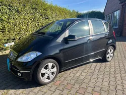 Schwarz Gebraucht 2011 Mercedes A160 Van / Kleinbus | 7.950 € (Etwas zu teuer)