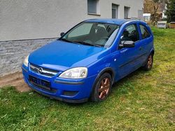 Blau Gebraucht 2002 Opel Corsa Kleinwagen | 500 € (Fairer Preis)