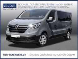 Grau Gebraucht 2022 Renault Trafic Van | 31.888 € (Guter Preis)