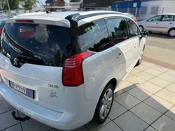 Lack weiss perlglänzend Gebraucht 2013 Peugeot 5008 Allure Van / Kleinbus | 7.900 € (Fairer Preis)