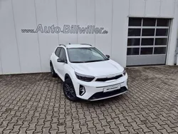 Snow white pearl metallic Gebraucht 2025 Kia Stonic SUV | 23.990 € (Teuer)