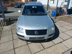 Grau Gebraucht 2004 VW Passat Comfortline Kombi | 2.000 € (Fairer Preis)