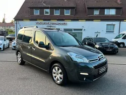 Grau Gebraucht 2016 Citroën Berlingo SELECTION Van / Kleinbus | 12.800 € (Etwas zu teuer)