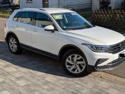 Weiß Gebraucht 2023 VW Tiguan Move SUV | 25.600 € (Guter Preis)
