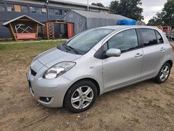 Silber Gebraucht 2011 Toyota Yaris Kleinwagen | 6.700 € (Etwas zu teuer)