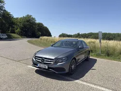 Grau Gebraucht 2017 Mercedes E250 Avantgarde Limousine | 29.999 € (Teuer)