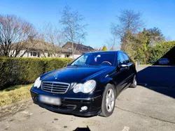 Schwarz Gebraucht 2006 Mercedes C220 Limousine | 4.000 €