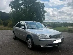 Silber Gebraucht 2005 Ford Mondeo Ghia Limousine | 2.180 € (Fairer Preis)