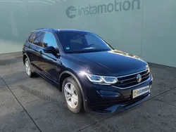 Schwarz Gebraucht 2024 VW Tiguan Allspace R-line SUV | 48.590 € (Etwas zu teuer)