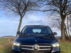 Schwarz Gebraucht 2022 Mercedes B250e Van / Kleinbus | 21.500 € (Guter Preis)
