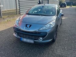 Silber Gebraucht 2007 Peugeot 207 CC Cabrio | 2.899 € (Superpreis)