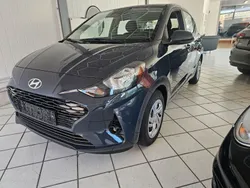 Grau Gebraucht 2024 Hyundai i10 Comfort Kleinwagen | 13.999 € (Guter Preis)