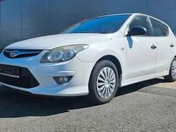 Weiß Gebraucht 2010 Hyundai i30 Classic Limousine | 1.690 € (Guter Preis)